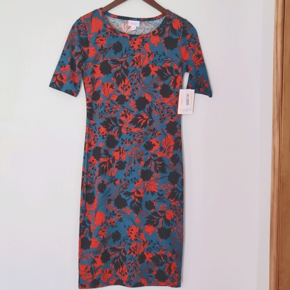 LuLaRoe Dresses & Skirts - Lularoe Julia Dress